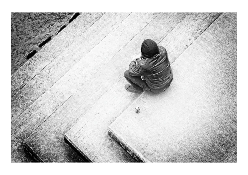 This is the A2 print you will receive. The dark border represents the paper edge only. Lockdown is a B&W study of the lockdown we all experienced in 2020 during the Covid Pandemic. A photographic study by Charles David